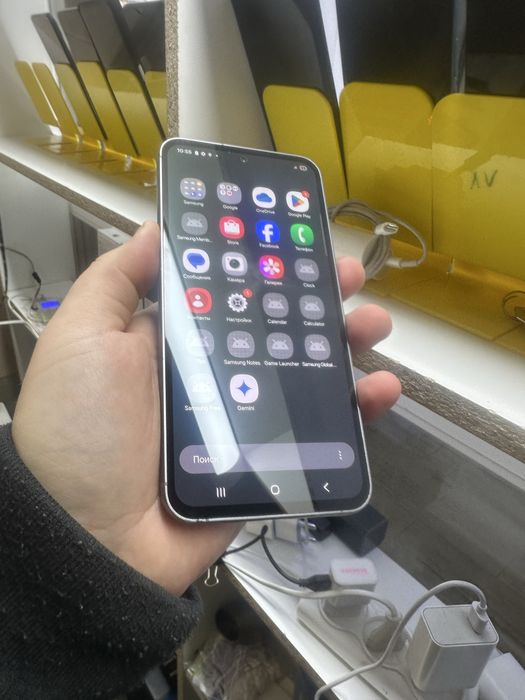 Продам самсунг с23фе