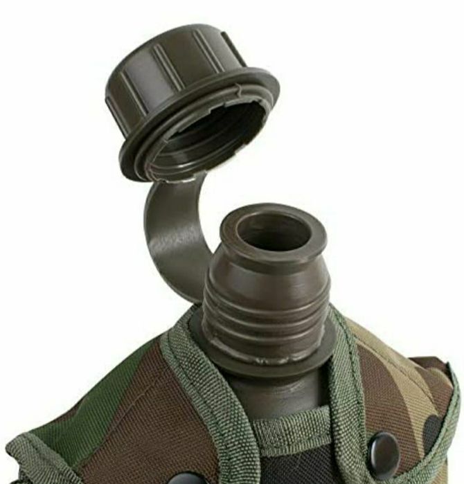 Манерка за вода  1л с канче за храна и тактически калъф с клипси