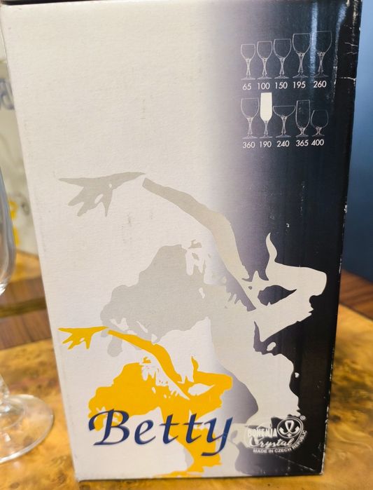 Богемская хрусталь 3 видов.