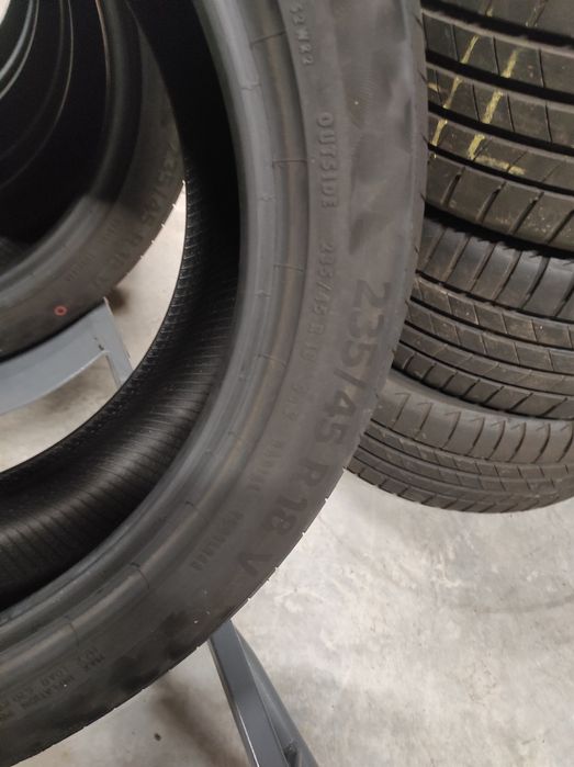 235/45/18 Continental