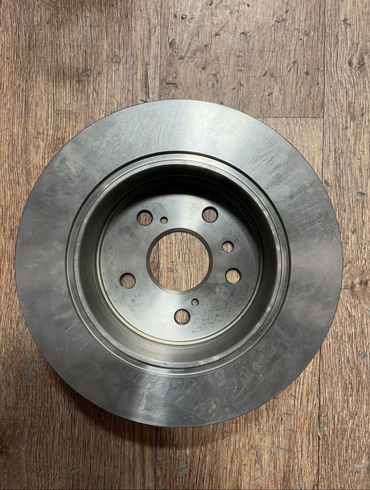Тормозной диск задний камри 40-45