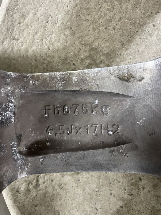 Продам диски R17 Skad