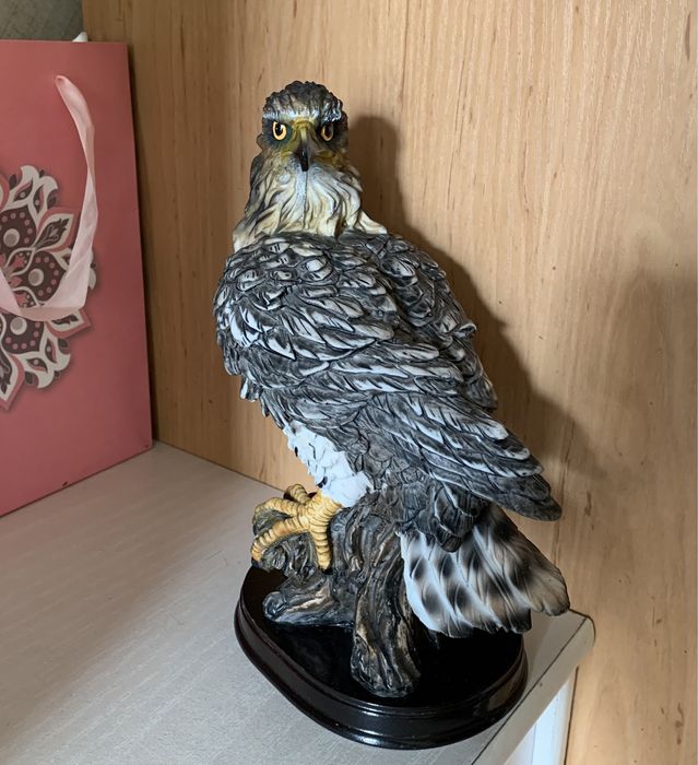 Продам статуэтку «Ястреб»