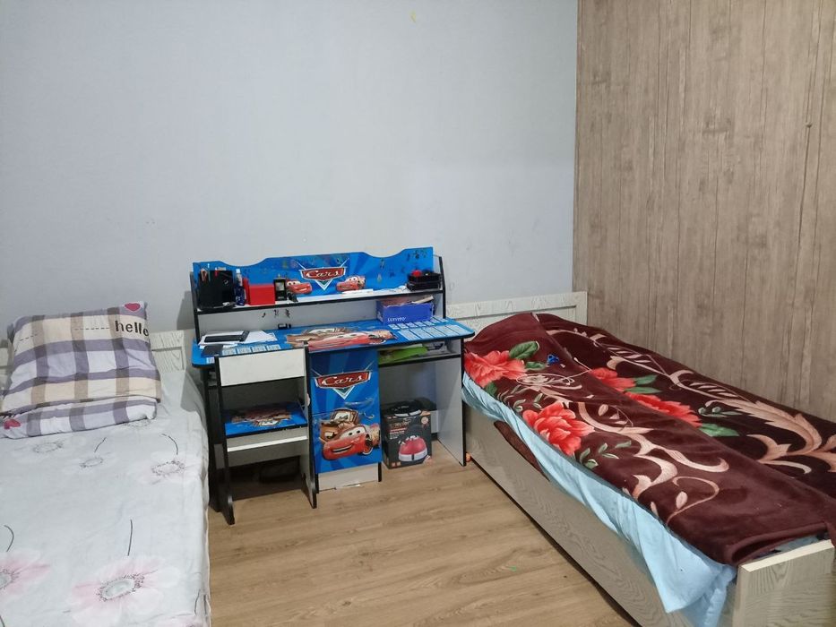 Срочно! Qorasuvda 3 xonali Kvartira sotiladi (agentstva emas)