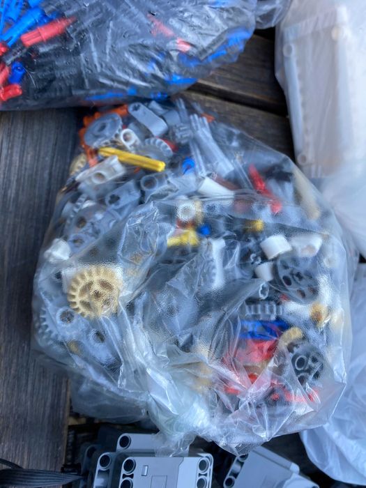 Спешно! LEGO® Technic 42100 - Екскаватор Liebherr R 9800