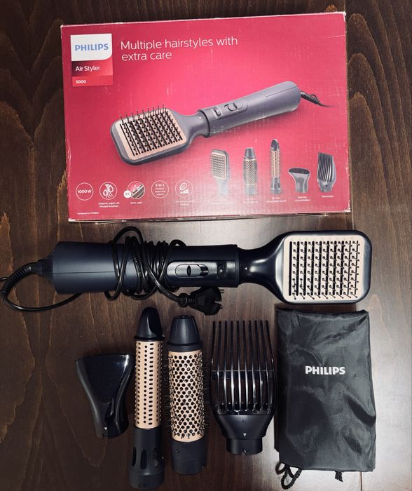 Комплект за стилизиране на косата Philips air styler 5000 с валидна гаранция.