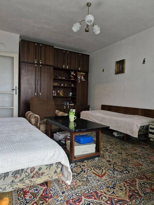 Двустаен апартамент в ж.к Славейков