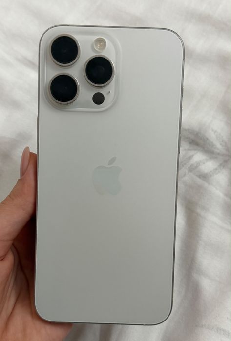 Iphone 15 pro max в идеале не вскрывался