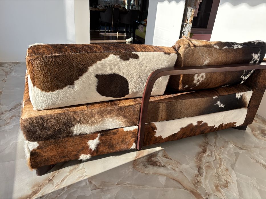 Диван от естествена телешка кожа