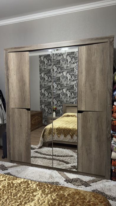 Продаётся спальный гарнитур