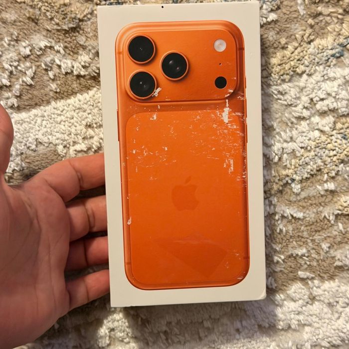 iPhone 17 Pro, Cosmic Orange 512GB