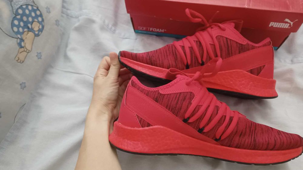 Маратонки Puma.