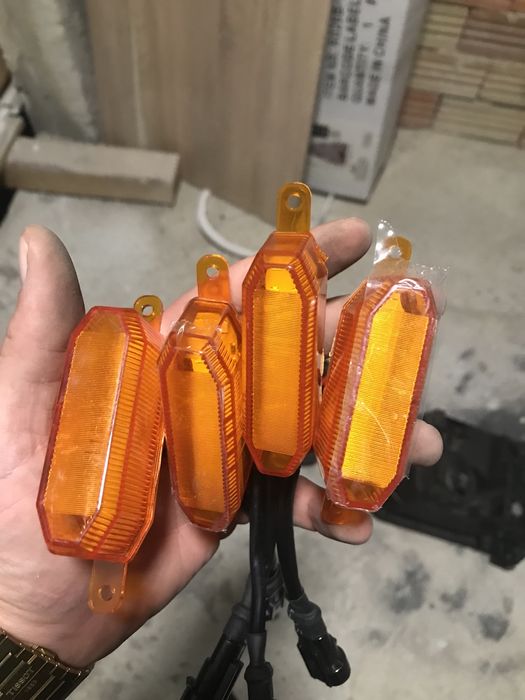 Тойота Секвоя Фарове, Халогени ,Десен стоп вътрешен