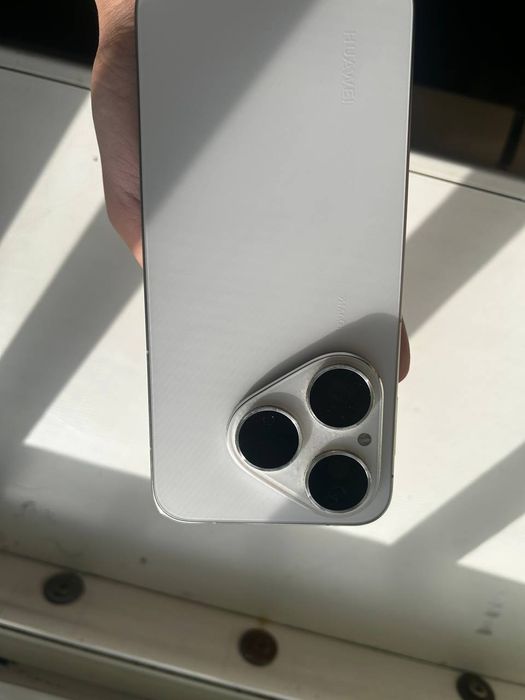 Huawei pura 80 256/12 обмен