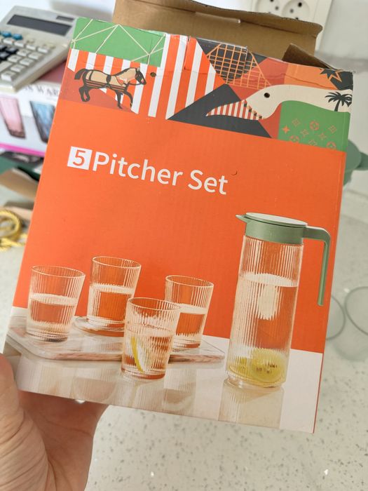 Графин со стаканами