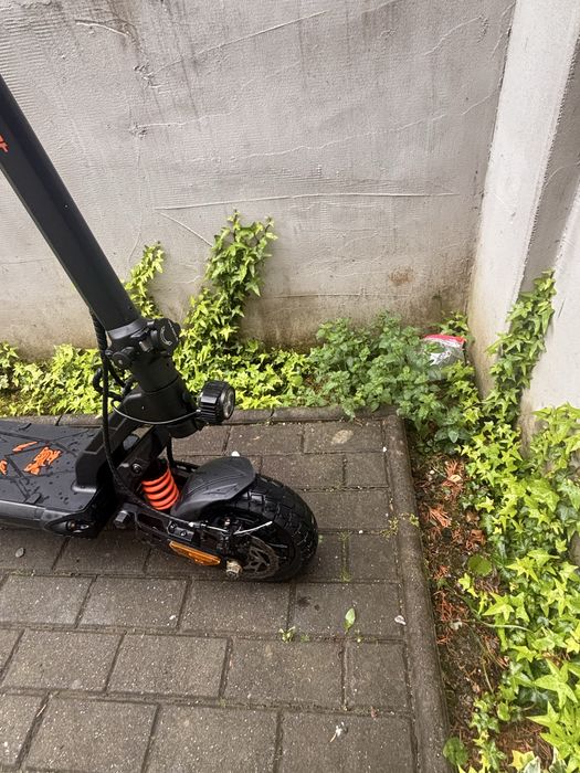 Kukirin g2 master 2025. 2x1000 w cu 368 km viteza maxima 65 km h  cu o autonomie de 70 km
