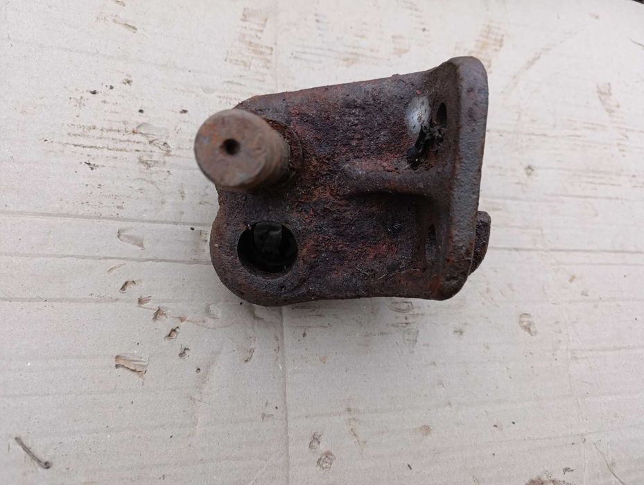 Запчасти на плуг.    .    .