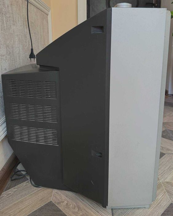 Продаётся телевизор