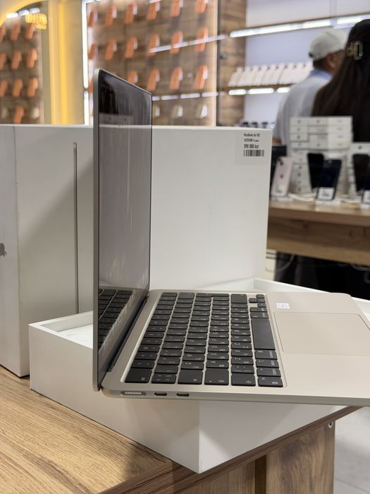 MacBook Air M2 • 16/256GB / 12 цикл