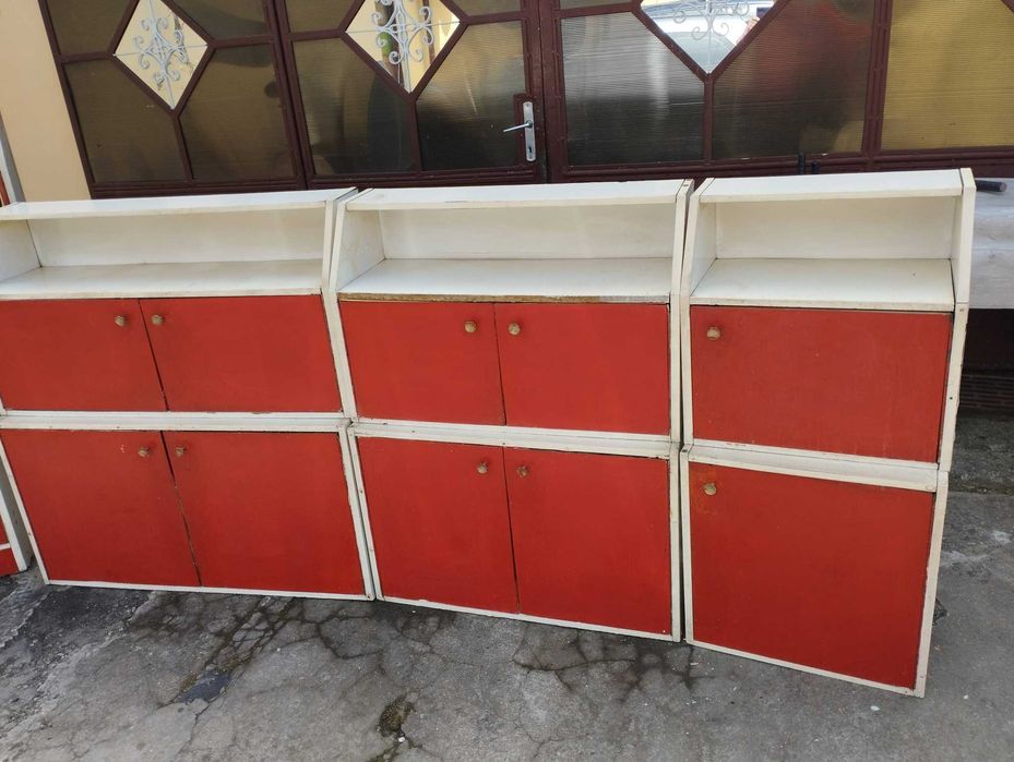 0772226476 Vand corpuri mobila bucatarie , calitate , negociabil .