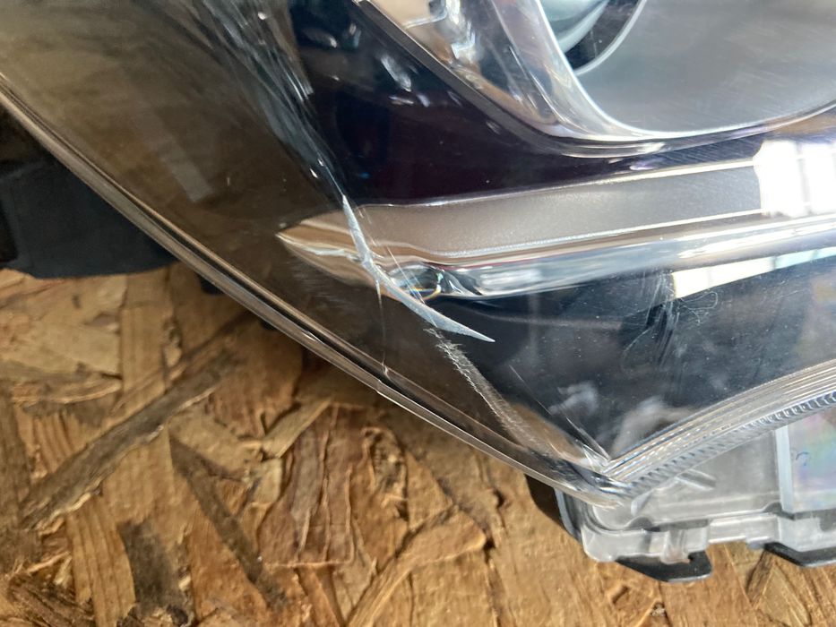 Десен фар за Toyota Yaris 17-20. Led.