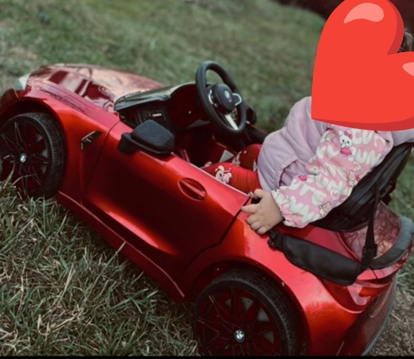 Продавам детска кола