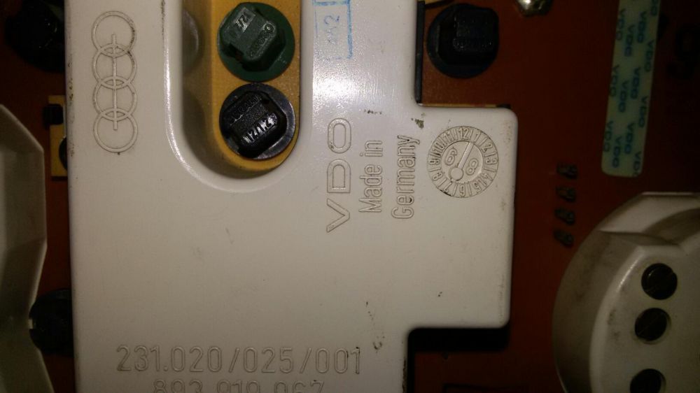 Табло-километраж за АУДИ 80--Б3-Б4 ,АУДИ 90