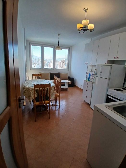 Двустаен ап. под наем в кв. Стрелбище