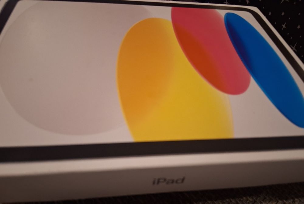 iPad (A16) Wi-Fi+ Cellular