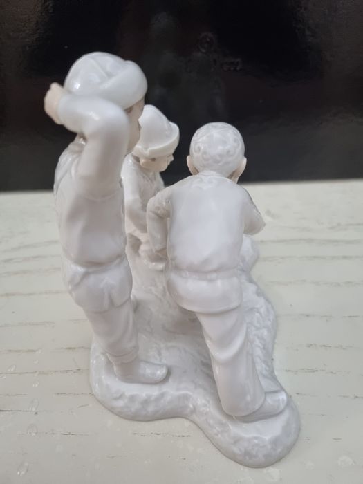 Фигурки "асық ату ойыны".