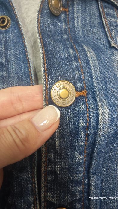 Джинсовая куртка 2в1 UC of Benetton, на мальчика 7-8 лет