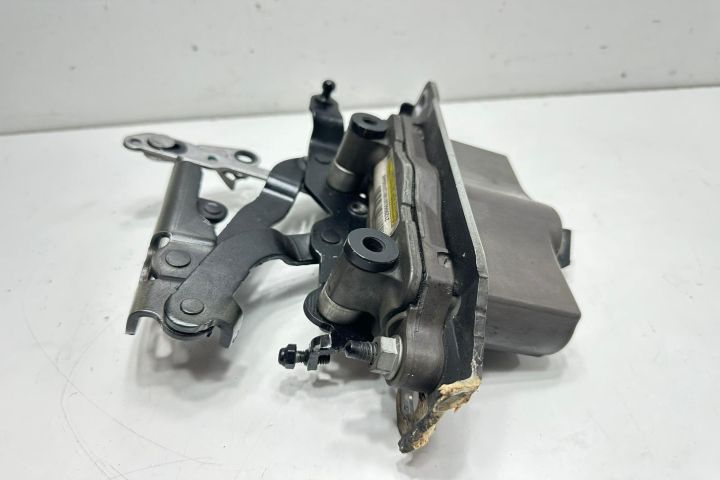 Balama capota motor dreapta A2129066301 Mercedes-Benz E-Class W212