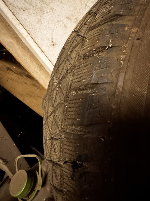 Шины Blizzak Bridgestone 235/60/18