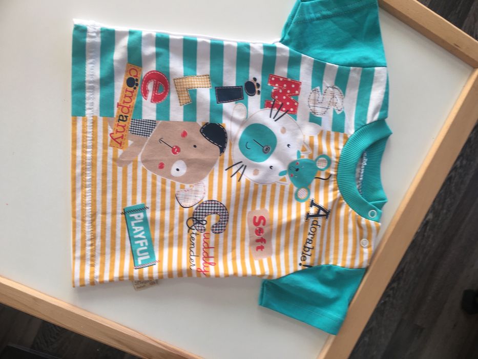 Ново  лот бебешки дрехи за момче 2-6м