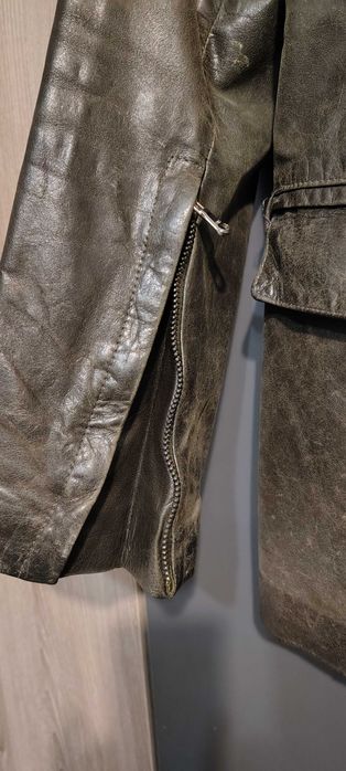 Продавам връхни дрехи