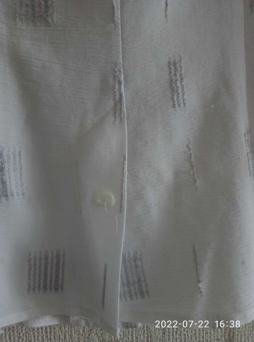 Блузку классическую продам