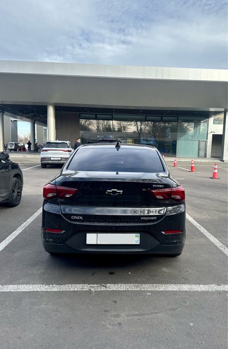 Onix Premier sotiladi zor xolatda