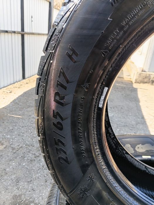 Продам шины 235/65/17