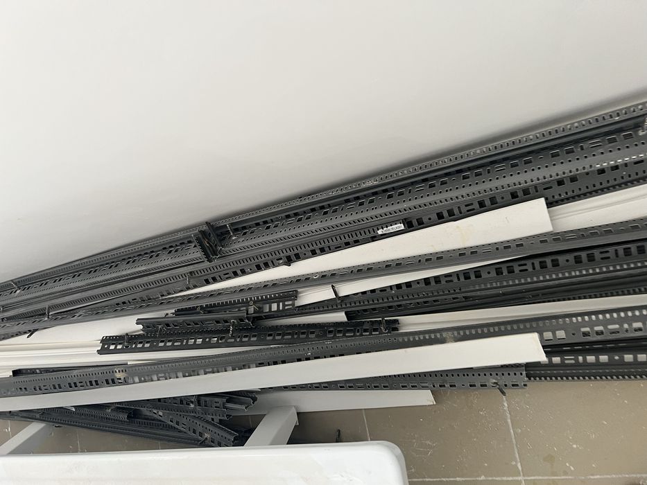 Ванна, туалет, гальтел плинтус