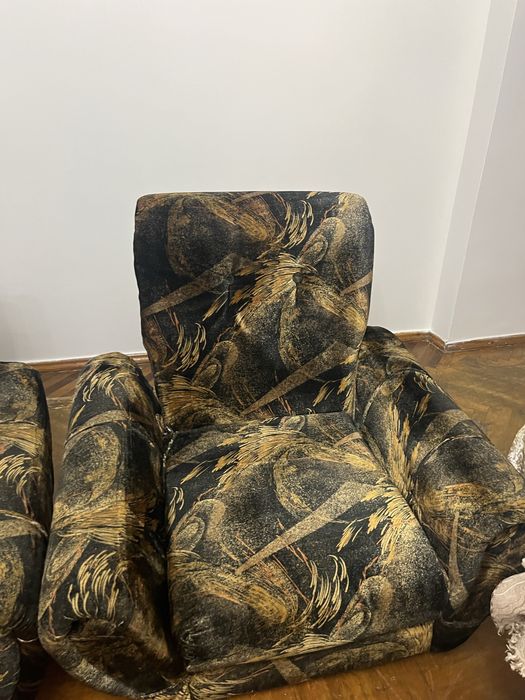 Продаются 2 удобных кресла