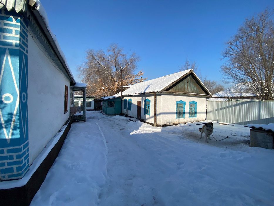 Продается дом с большим участком