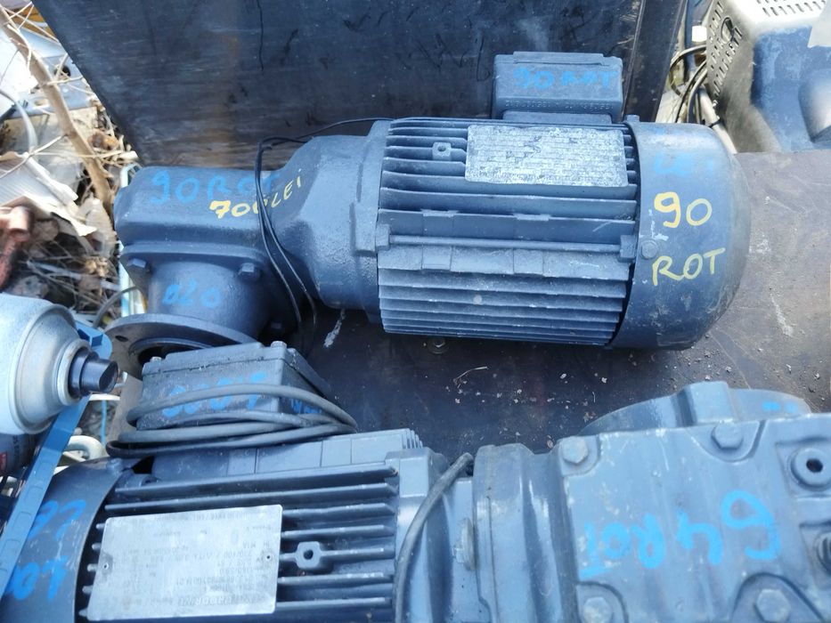 Reductor cu motor 90 de rotații pe minut