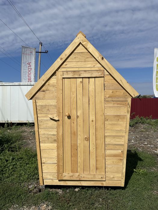 Уличный туалет в наличии