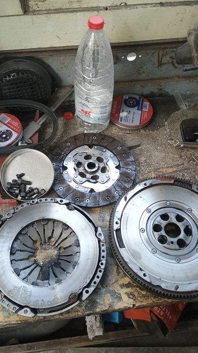 Демпферен съединител SACHS tdi голф 3 напречен двигател