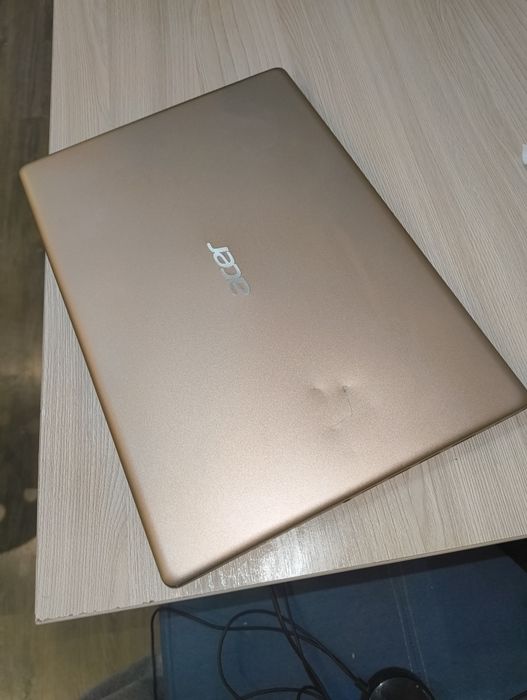 ноутбук ASUS модель SF113-31-P7CM