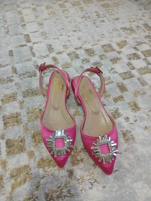 Продается женская обувь