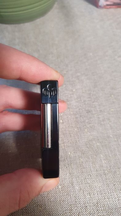 Brichetă ZIPPO originală +bonus o bricheta metalica