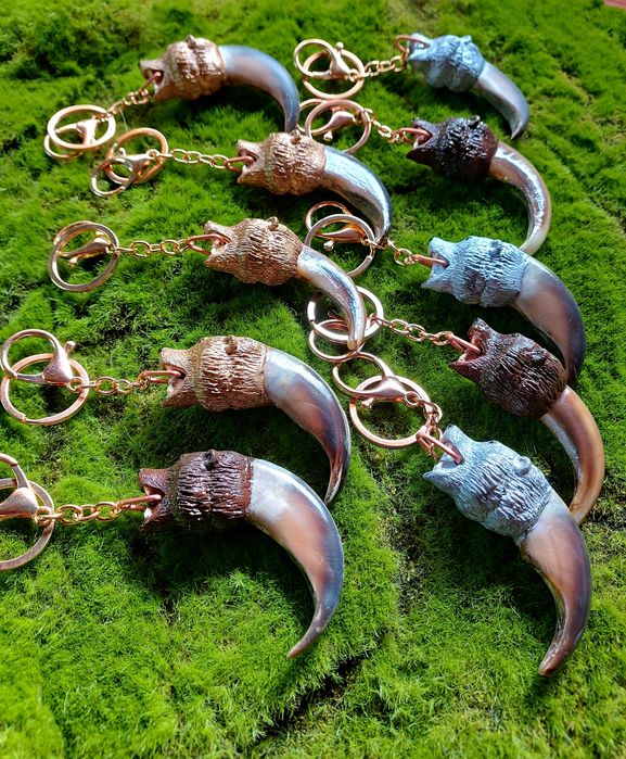 Продам  брелки когти медведя