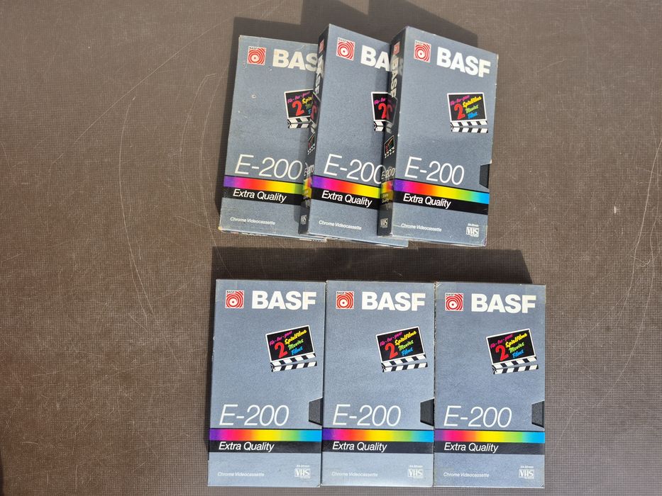 Vând 20 casete video Basf VHS originale de 200 minute colectie filme acțiune,drama,Comedie, Triler, dragoste,western...etc.