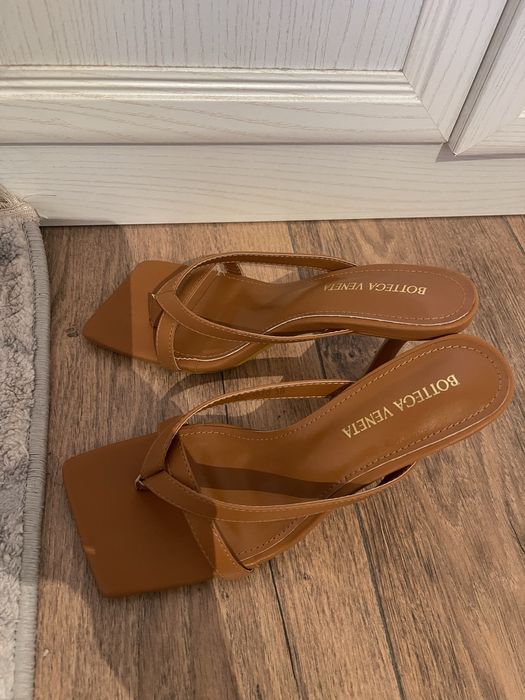 Продам обувь. Размер: 37